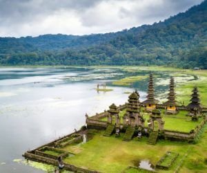 1651683479 670 lago tamblingan bali munduk