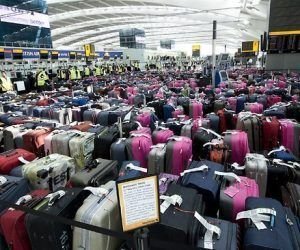 airport luggage 1