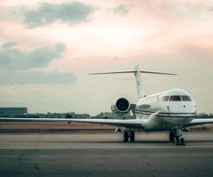 private jet Jakob Rosen n9nwEUd2o Y unsplash